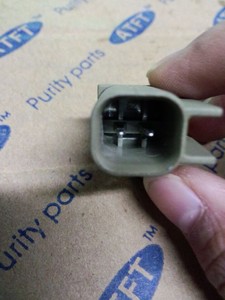 Venta al por mayor Venta caliente de alto rendimiento BV6T2C190GB HV6T2C190P3A 8M5T2B372BA Sensor ABS-trasero para <span class=keywords><strong>Ford</strong></span> Focus FCS/<span class=keywords><strong>SMAX</strong></span>/ZS - Product Image 3