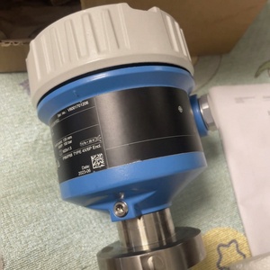 Endress+Hauser Liquiphant FTL64: Detección Confiable a Altas Temperaturas, Interruptor de Nivel de Punto, Medidor de Nivel de Horquilla - Product Image 2