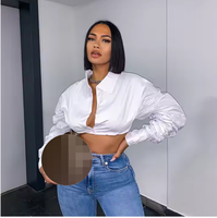 Ropa de Dama para Otoño Nueva Blusa Blanco y Negro con Diseños Irregulares Crop Top y Cuello Vuelto Camisas para Mujer