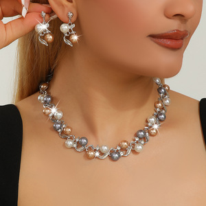 Conjunto de Joyería Vintage de Aleación con Diseño de Explosiones Europeas y Americanas, Collar y Pendientes de 2 Piezas para Mujer, con Hojas y Flores, Joyería Exagerada, Novedad para Novias - Product Image 1