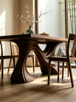 Table à manger rectangulaire en bois massif de style accentué, design moderne et minimaliste, idéale pour villa de luxe, maison et bureau