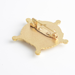 Custom 3D Gold Metal Star Lapel Pin Badge Handmade Esmalte Broche para Vestuário Acessório Presente para os amantes da Moda - Product Image 4