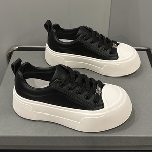 Spring 2026 new style versatile platform trendy casual shoes, fashionable <b>low</b>-<b>cut</b> lace-up white shoes trend - Product Image 2