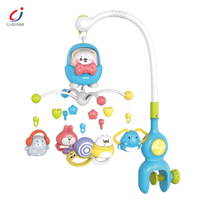 Móvil musical para cuna Chengji con rotación 360°, conexión inalámbrica, control remoto, oso colgante, campana para cama <span class=keywords><strong>de</strong></span> bebé con luz, <span class=keywords><strong>de</strong></span> fábrica - Product Image 1