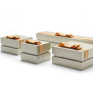 Caja de regalo de joyería de papel rosa al por mayor OEM para mujer y niña, con lazo de cinta en la tapa y base, para anillos y collares. - Product Image 4