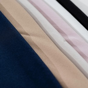 Pañuelo Cuadrado de Crepé Liso Miss Color 110x110 cm, Suave al Tacto, Ligero, Transpirable, Hijab de Poliéster Premium, Chifón Casual - Product Image 5