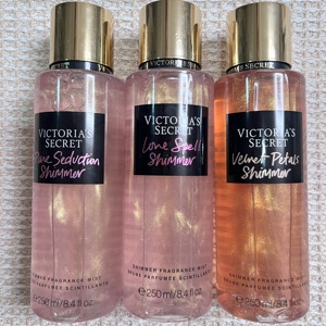 Perfume al Por Mayor Nuevo Dulce 250ml Splash Perfume <span class=keywords><strong>Victoria</strong></span>'s <span class=keywords><strong>Secret</strong></span> Bruma Corporal en Spray para Mujer <span class=keywords><strong>Victoria</strong></span>'s <span class=keywords><strong>Secret</strong></span> Bruma Corporal con Brillo - Product Image 3