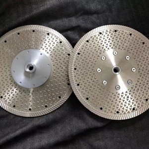 ผู้ผลิตจัดหาใบเลื่อยวงเดือนเหล็ก 65Mn ชุบเคลือบผิวลวดลายท้องฟ้าเต็มดาว สำหรับตัดวัสดุ - Product Image 3