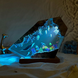 Lámpara de Resina para Dropshipping, Adorno Artístico, 10 Lámparas de Resina con Forma de Ballena Columna y Medusa, Modelo 3D, Luz Nocturna Regulable RGB - Product Image 6