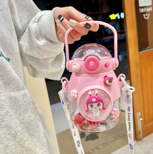 Bouteille d'eau Kawaii avec paille et bandoulière, 900 ml, grande capacité, avec autocollants 3D pour filles - Product Image 3