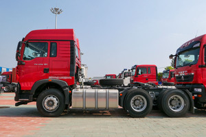 Camiones Tractores Sinotruk de China en Venta, Modelo Howo TX 6x4 430HP, Cabeza Tractora para Remolque - Product Image 3