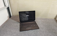Laptop Layar Sentuh Fujitsu_Q508 12,9 Inci, Prosesor Intel, RAM 4GB, SSD 128GB/HDD 320GB, Panel TN, Kamera, Keyboard Inggris