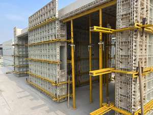 Moderne witte herbruikbare, kosteneffectieve kunststof bekisting voor betonconstructie - Product Image 4