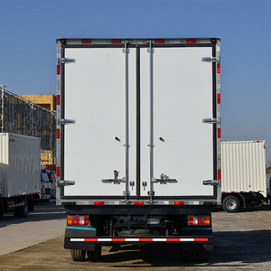 Camion frigorifique léger Sinotruk Howo 4x2 de bonne qualité, camionnette congélateur de 5 à 8 tonnes à vendre - Product Image 5