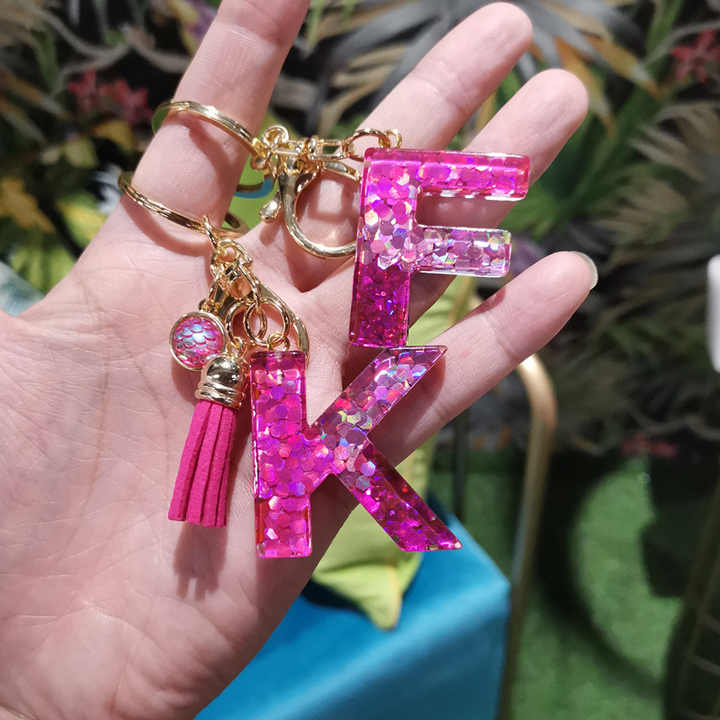 Llavero Con Inicial De Resina Hecho A Mano, En Oro Rosa, Blanco Y Rosa. Regalo Para Novia, Dama De Honor O Boda. - México