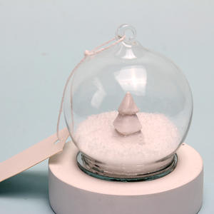 घर और बगीचे की सजावट के अंदर लकड़ी की बर्फ के साथ क्रिसमस के आभूषण पारदर्शी स्पष्ट ग्लास गुंबद हैंगिंग बॉल पर्यावरण के अनुकूल - Product Image 3