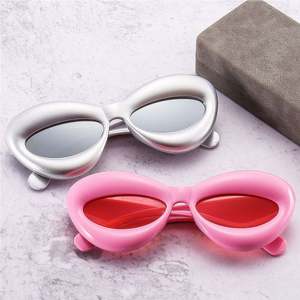 Gafas de Sol de Moda 2023 con Montura Grande en Forma de Labios para Hombre y Mujer, Gafas de Sol de Ojo de Gato Extra Grandes y Coloridas, Estilo Y2K - Product Image 4