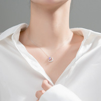 Collier pendentif en argent sterling 925 avec cristal rond délicat en forme de croissant de lune pour femmes