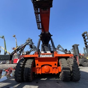 Reach Stacker Fantuzzi d'occasion pas cher à vendre, équipement de levage de conteneurs de 45 tonnes d'occasion Fantuzzi CS45KM en bon état - Product Image 3