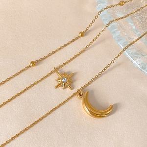 Collar de Acero Inoxidable Chapado en Oro con Colgante de Luna y Estrella de Ocho Puntas, Diseño de Tres Capas, Gran Venta - Product Image 5