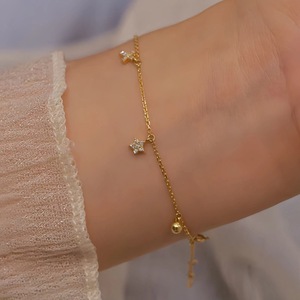 Pulsera Bowei Ins de plata de ley chapada en oro de 18 quilates con motivos de estrellas y lunas para mujer - Product Image 2