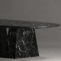 Table de salle à manger en marbre veiné noir et blanc, plateau ovale arrondi, base double trapézoïdale, table de restaurant de luxe en pierre massif, maison de rêve