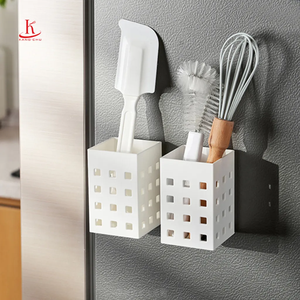 Estante de Almacenamiento Magnético Pequeño de Plástico con Diseño de Rejilla Hueca para Uso en la Cocina - Product Image 1