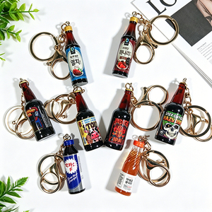 Porte-clés en résine de simulation, <span class=keywords><strong>bouteille</strong></span> de bière ou de boisson, mini-pendentif 3D en forme de <span class=keywords><strong>bouteille</strong></span> de boisson - Product Image 2