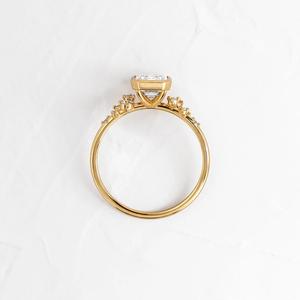 9K 18K IGI GRC認定 ベストセラー 3カラット エメラルドカット フィルド ラボグロウンダイヤモンド、ホワイトDカラー、ラグジュアリーウェディングリング CVD HPHT - Product Image 4