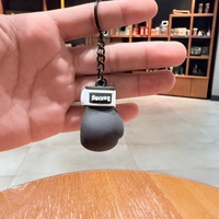 Porte-clés Gant de Boxe en Caoutchouc, Pendentif de Combat Rouge, Accessoire Indispensable pour les Fans de Sanda et de Boxe, Petit Article Indispensable