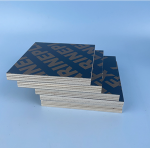 Panneaux <span class=keywords><strong>de</strong></span> contreplaqué <span class=keywords><strong>de</strong></span> coffrage moderne en peuplier E0 Linyi 18-21mm, placage double face, film noir/marron, qualité PREMIÈRE CLASSE - Product Image 4