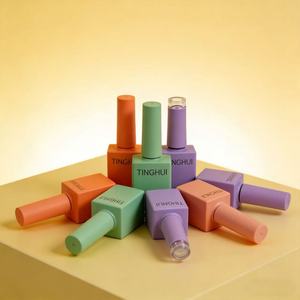 Venta al por Mayor de Botellas de Esmalte de Uñas Cuadradas Color Macaron con Logotipo Personalizado, Envase Sellado para Esmalte de Gel con Pincel - Product Image 1