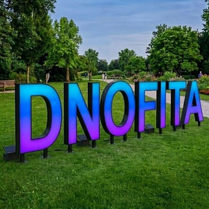 Letras Iluminadas de <span class=keywords><strong>Acero</strong></span> Inoxidable, Letrero LED de 4 pies con Cambio de Color, Letrero LED RGB Personalizado para Exteriores - Product Image 2
