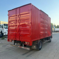 Camion de fret à caisse fermée Sinotruk Howo 4x2 d'occasion à bas prix, capacité de charge de 10 tonnes pour l'Afrique