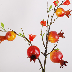 ผลไม้จำลองรูปทับทิม ของตกแต่งผลไม้ประดิษฐ์สำหรับตรุษจีน ของประดับตกแต่งห้องนั่งเล่น โต๊ะรับประทานอาหาร คุณภาพสูง - Product Image 2