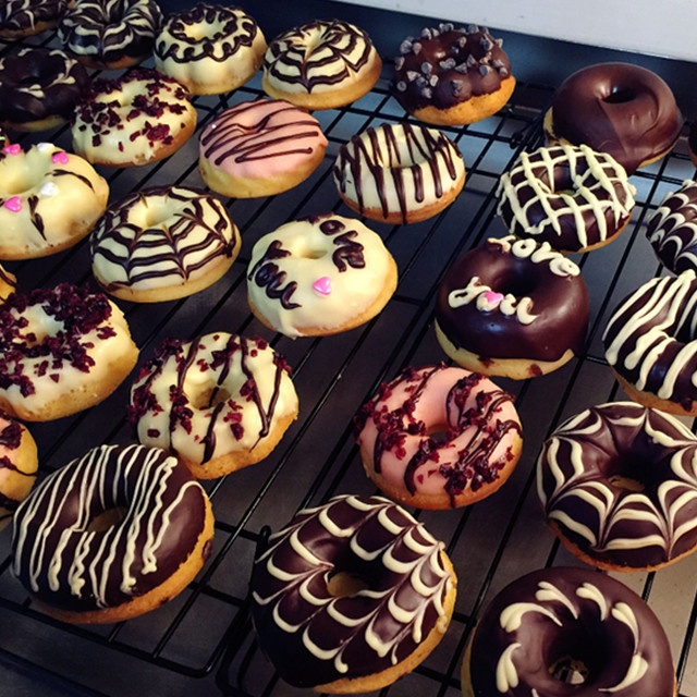 Любовь хлебобулочные конфеты оптом свадьба Вечеринка съедобные хлопья конфеты украшения для торта