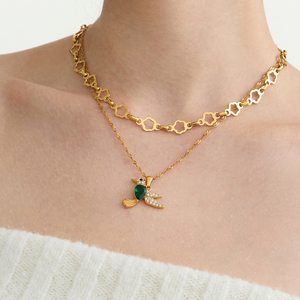 <span class=keywords><strong>Collar</strong></span> con Colgante de Colibrí con Circón Verde de J&D Jewelry para Mujer con Cadena Helicoidal de Acero Inoxidable y <span class=keywords><strong>Collar</strong></span> de Animal - Product Image 2