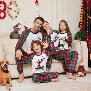 Passende Familien-Weihnachts pyjamas Gestreifter Plaid druck 2-teilige Nachtwäsche Holiday Night wear Weihnachts pyjamas Sets Langarm-Pyjamas - Product Image 1