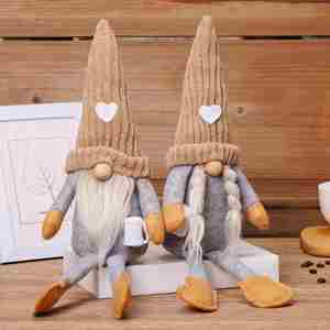 2023 Poupée sans visage transfrontalière, Gnome de Noël Rudolph tenant une tasse de café, Ornements décoratifs en peluche non tissée - Product Image 4