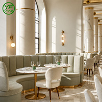 Ensemble de table et chaises de luxe en gros pour usine, avec banquette ronde incurvée en bois et velours, mobilier de restaurant pour hôtel et bar
