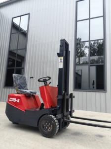 Montacargas Eléctrico Saao de Alta Capacidad, <span class=keywords><strong>6000</strong></span> Libras de Capacidad de Carga, Elevación de 144 Pulgadas, Batería de Iones de Litio, Mástil de Dos Etapas, Poliuretano, Tracción Delantera - Product Image 4