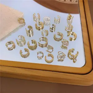Bông Tai Kẹp Lá Vàng Thời Trang Cho Phụ Nữ Mà Không Cần Xỏ Lỗ Puck Rock Vintage Crystal Ear Cuff Girls Quà Tặng Trang Sức (KER614)