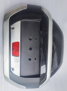 <span class=keywords><strong>Mitsubishi</strong></span> <span class=keywords><strong>Pajero</strong></span> Reservebandenhoes 6430a271 18-Inch Reservewiel Motorkap - Product Image 2