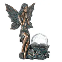 Statua del giardino delle fate-figurine di angelo in resina decorazioni per esterni con luci a globo di vetro solare, ornamento del portico del Patio dell'iarda del prato inglese