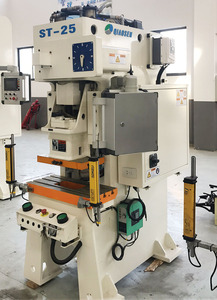 <span class=keywords><strong>Machine</strong></span> <span class=keywords><strong>de</strong></span> poinçonnage automatique électrique-pneumatique 25 tonnes pour œillets <span class=keywords><strong>de</strong></span> rideaux à coins arrondis et rondelles perforées pour la quincaillerie textile domestique - Product Image 4