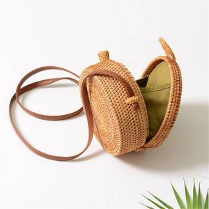 Bolso de mimbre tejido a mano para mujer, hecho a mano, hecho a mano, tendencia, hecho en Vietnam - Product Image 2