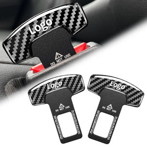 Anschnallgurt-Alarmstopper aus Metall mit Karbonfaser-Textur, Sicherheitsgurt-Clip und Gurtalarm-Unterdrücker für alle Automodelle - Product Image 1