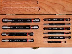 Yüksek Hassasiyetli Diş Ölçüm Seti Metrik NPT G R UNC UNF Tam Ölçüm Aleti - Product Image 5