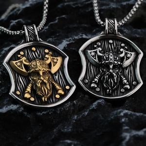 Pendentif Viking Odin en acier inoxydable en forme d'écusson, collier pour homme, cadeau, bijoux de mode - Product Image 1