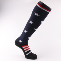 Vente en gros coloré 20-30mmhg genou haute athlétique course à pied cyclisme infirmière Football Sport femmes hommes chaussettes de compression